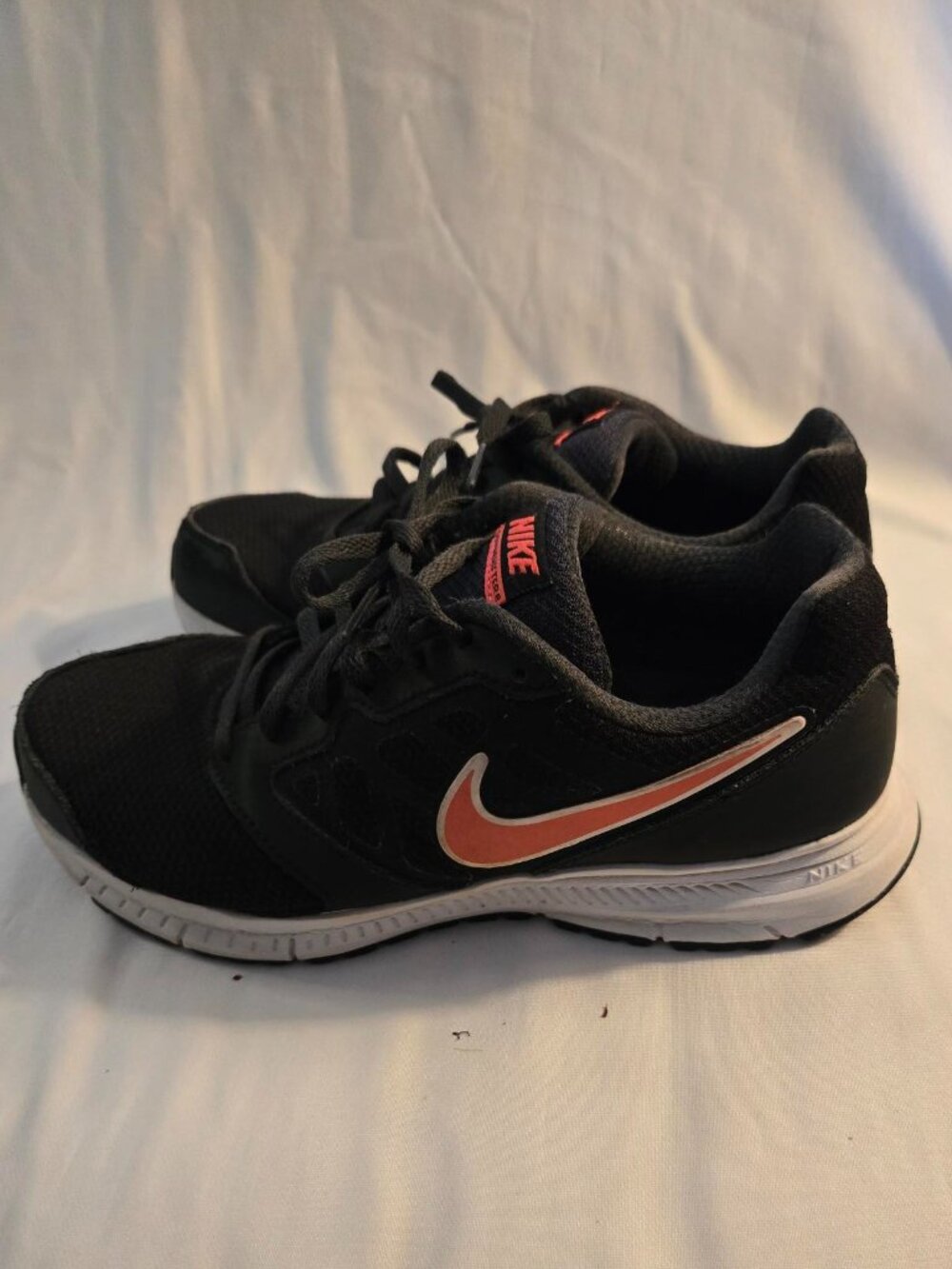 Nike Downshifter 6 Black Pink Womens US Size 8 EUR 39 684765-002 Running Shoes